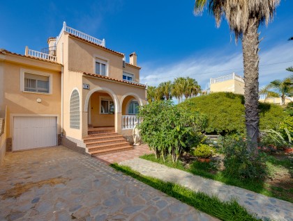 Resale - Villa - Torrevieja - El Chaparral
