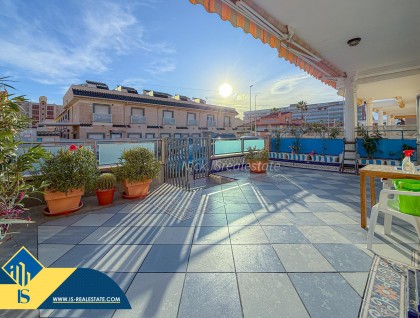 Resale - Villa - Torrevieja - La Mata