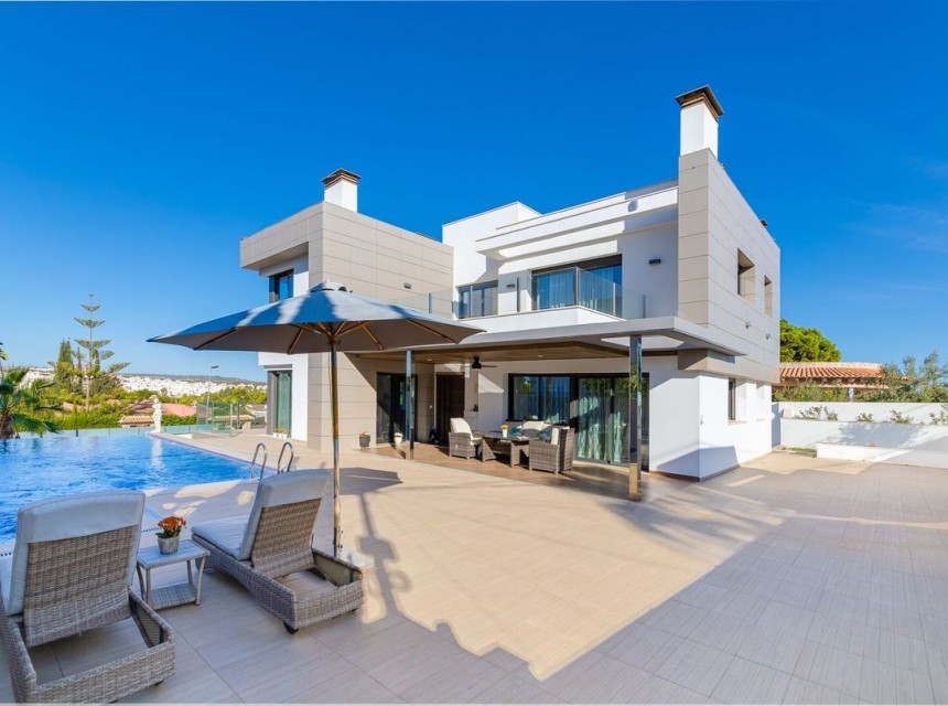 Resale - Villa - Torrevieja - Los Balcones