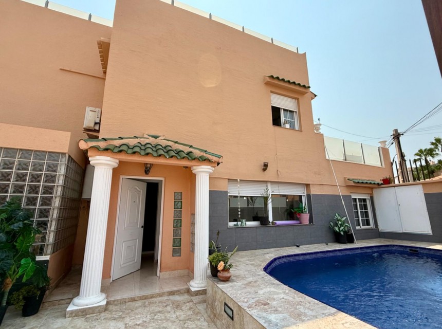 Resale - Villa - Torrevieja - Los Frutales