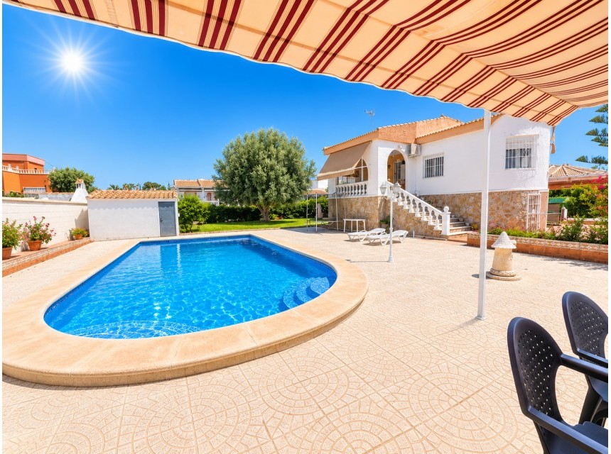 Resale - Villa - Torrevieja - Torreta florida