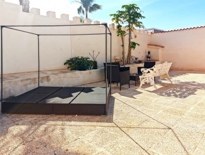 Resale - Villa - Torrevieja