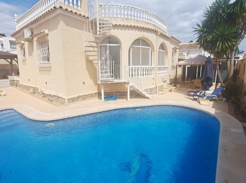 Resale - Villa - Villamartín - El Presidente