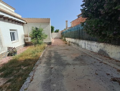 Resale - Villa - Villamartín
