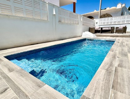 Resale - Villa - Villamartín