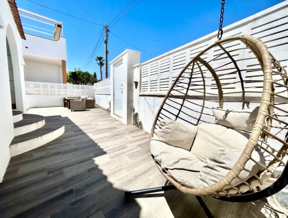 Resale - Villa - Villamartín