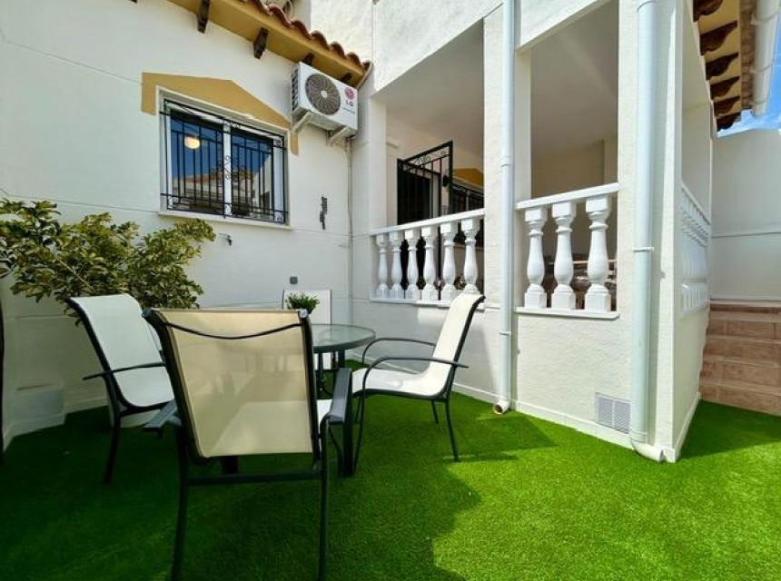 Segunda mano - Adosado - Orihuela - Urbanización Perla del Mar