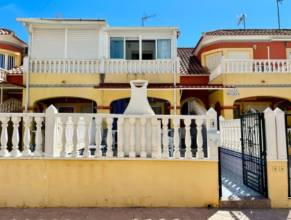 Segunda mano - Adosado - Torrevieja - San Luis