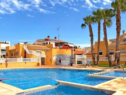 Segunda mano - Adosado - Torrevieja - Torreta florida