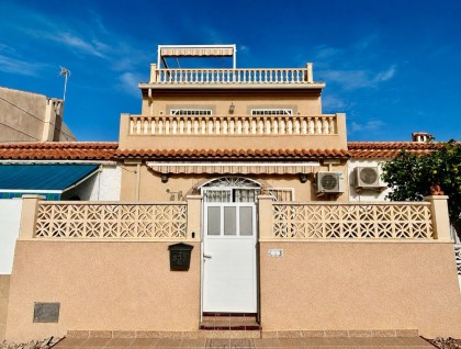 Segunda mano - Adosado - Torrevieja