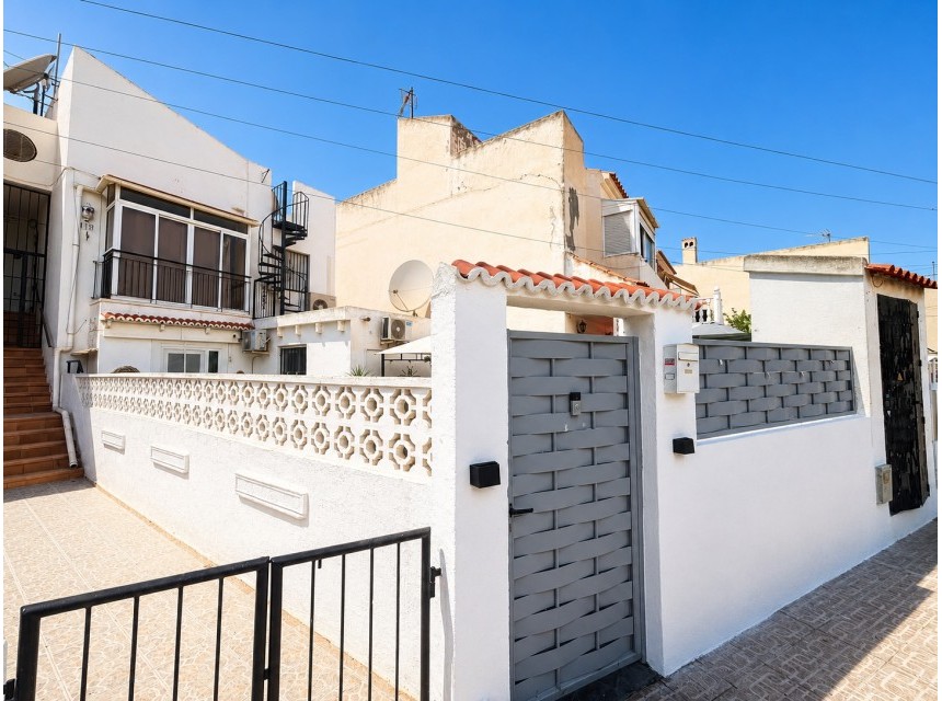 Segunda mano - Apartamento - El Chaparral, Torrevieja - Urbanización El Chaparral