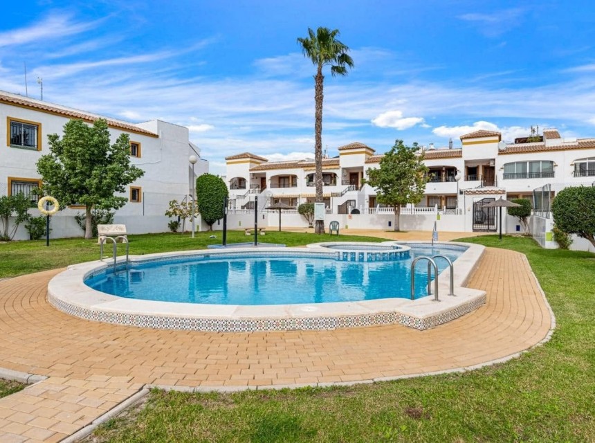 Segunda mano - Apartamento - Orihuela - Entre Naranjos Vistabella