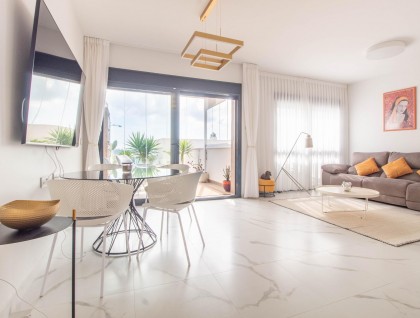 Segunda mano - Apartamento - San Miguel de Salinas