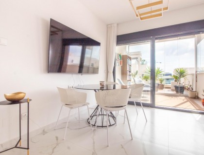 Segunda mano - Apartamento - San Miguel de Salinas