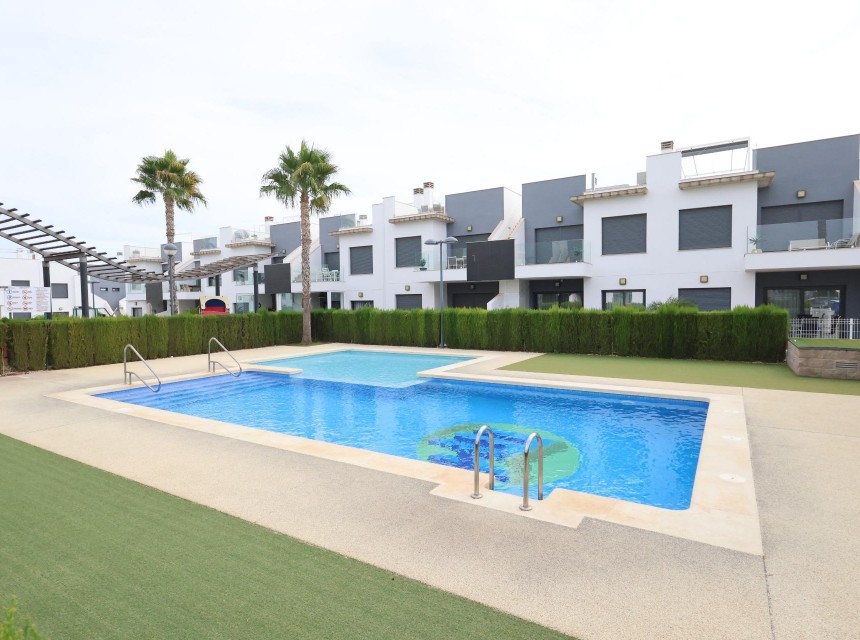 Segunda mano - Bungalow - Pilar de La Horadada - Zona Pueblo