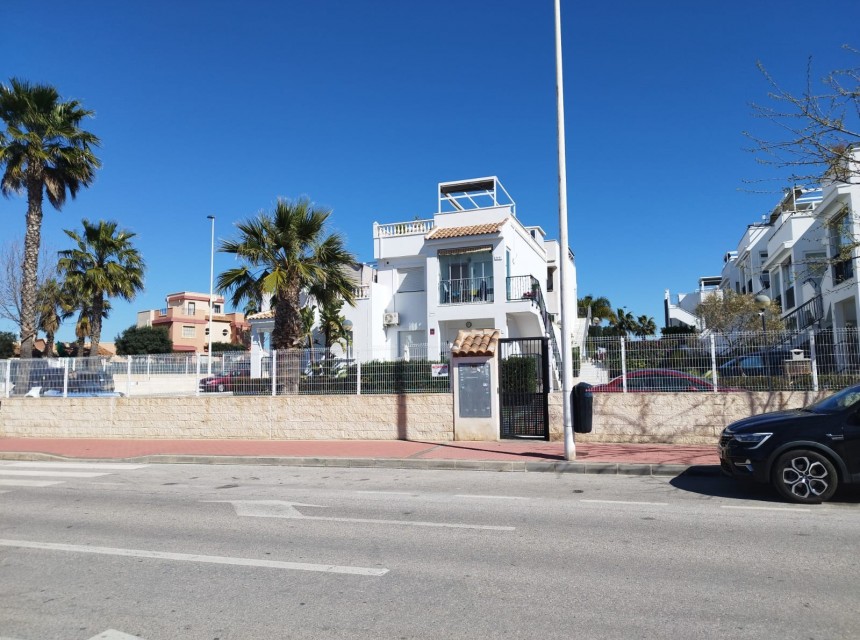 Segunda mano - Bungalow - Torrevieja - Aguas Nuevas
