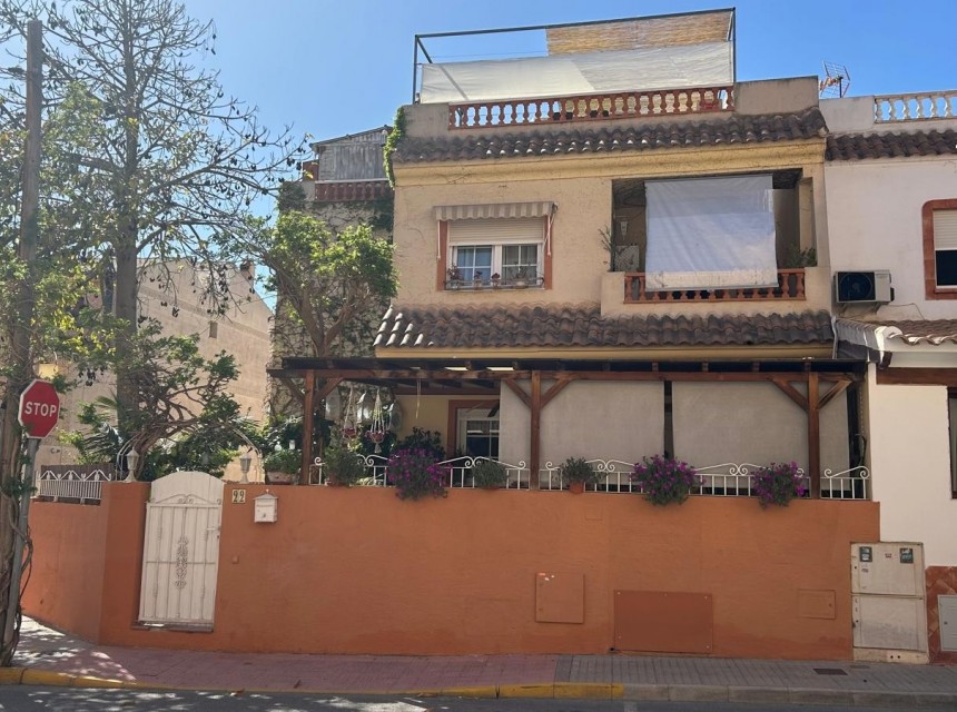Segunda mano - Chalet - Los Montesinos
