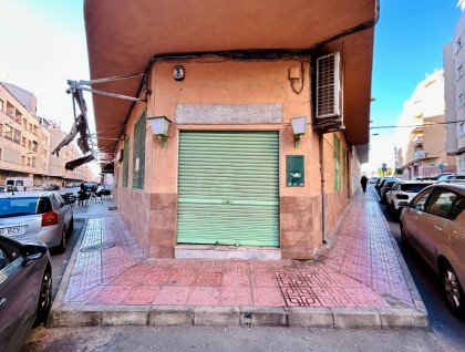 Segunda mano - Local comercial - Torrevieja - Centro