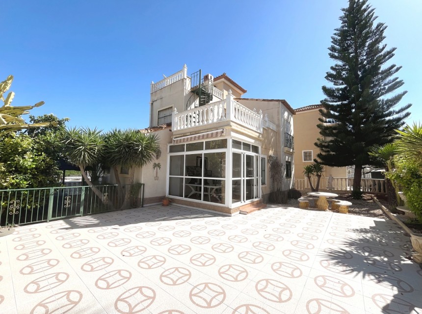Segunda mano - Villa - Algorfa - Montebello