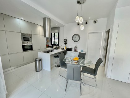 Segunda mano - Villa - Benijófar - Benimar