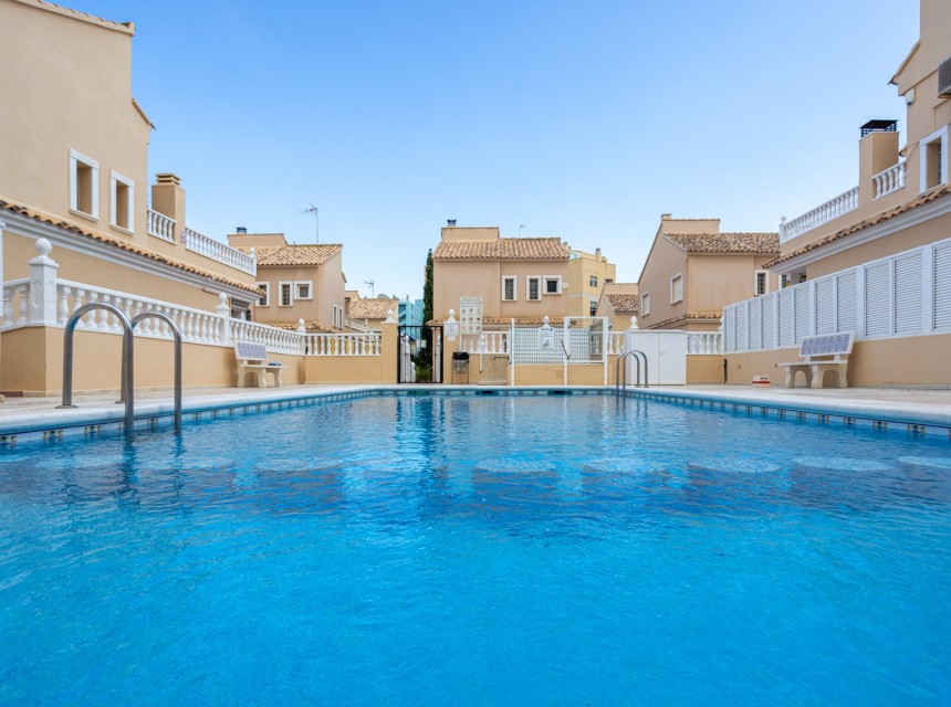 Segunda mano - Villa - Guardamar