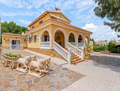 Segunda mano - Villa - Jacarilla