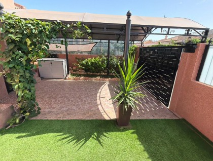 Segunda mano - Villa - Los Montesinos - La Herrada