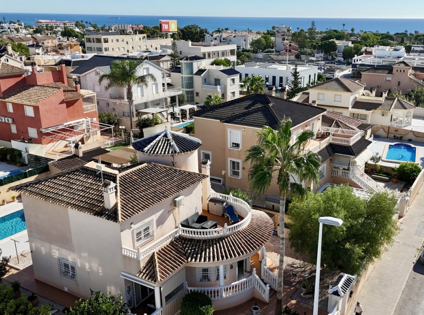 Segunda mano - Villa - Orihuela Costa - La Zenia