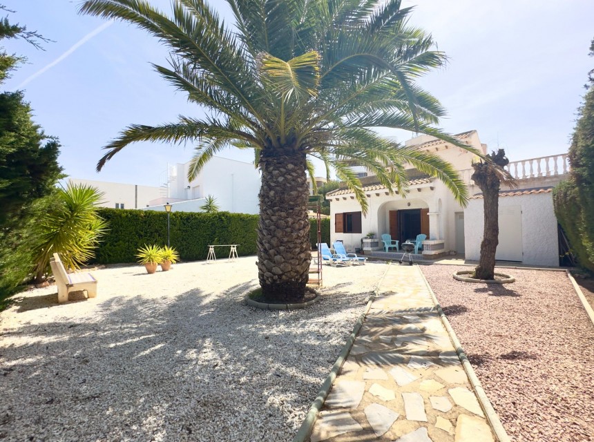 Segunda mano - Villa - Orihuela Costa - La Zenia