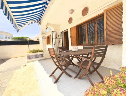 Segunda mano - Villa - Orihuela Costa - La Zenia