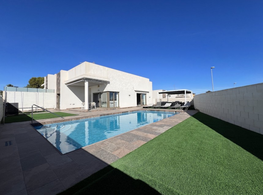 Segunda mano - Villa - Orihuela Costa - Orihuela costa