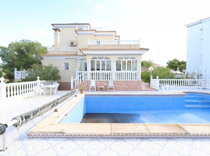 Segunda mano - Villa - Orihuela Costa - Villamartín