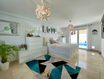 Segunda mano - Villa - San Miguel de Salinas - Pueblo