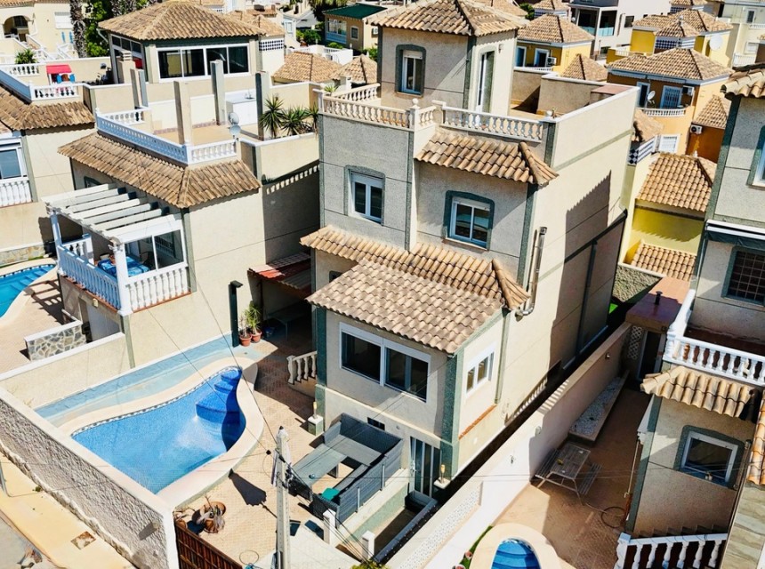 Segunda mano - Villa - San Miguel de Salinas