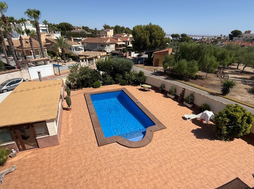 Segunda mano - Villa - Torrevieja - Costa Blanca Sur