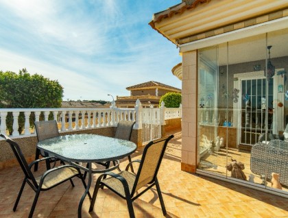Segunda mano - Villa - Torrevieja - Los Altos