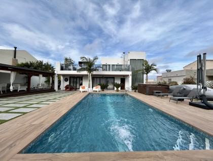 Segunda mano - Villa - Torrevieja - Los Balcones