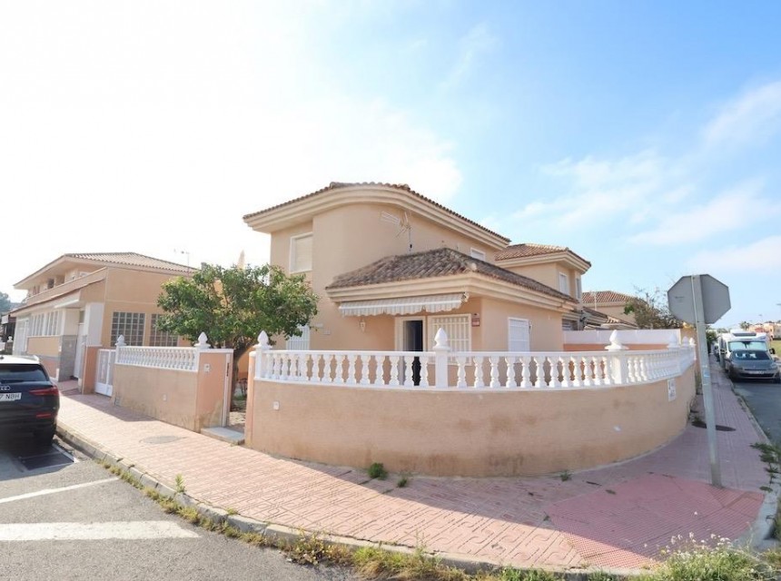 Segunda mano - Villa - Torrevieja - Los Balcones