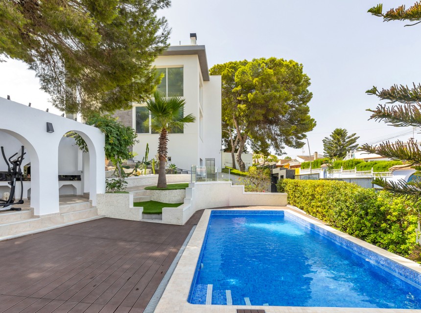 Segunda mano - Villa - Torrevieja - Los Balcones