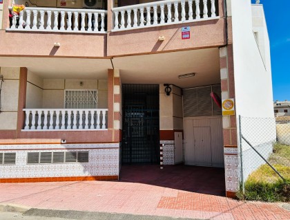 Segunda mano - Villa - Torrevieja - Playa de los locos