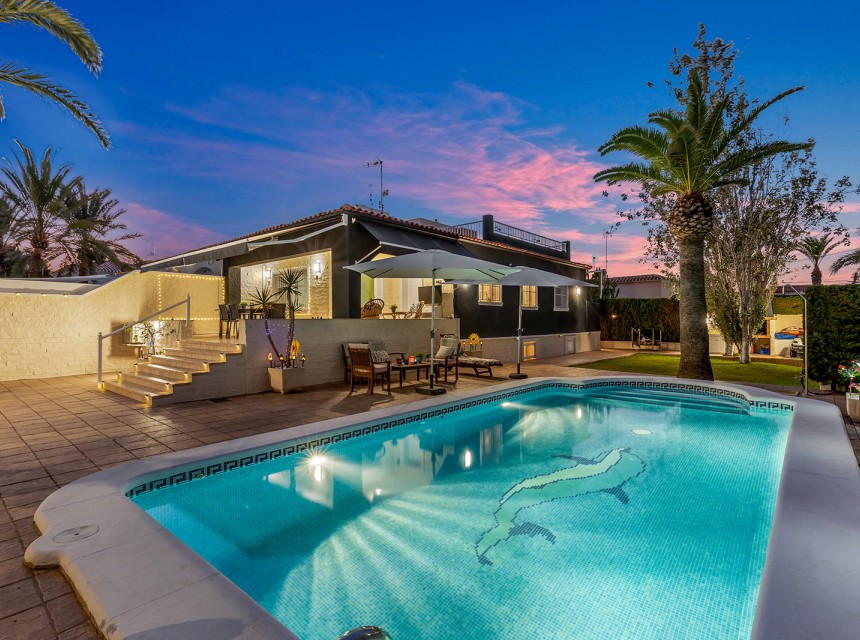 Segunda mano - Villa - Torrevieja - Rocio del Mar