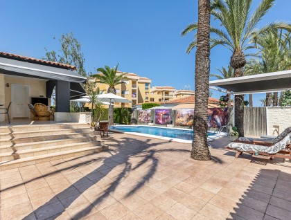 Segunda mano - Villa - Torrevieja - Rocio del Mar