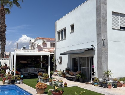 Segunda mano - Villa - Torrevieja - Torreta - Florida