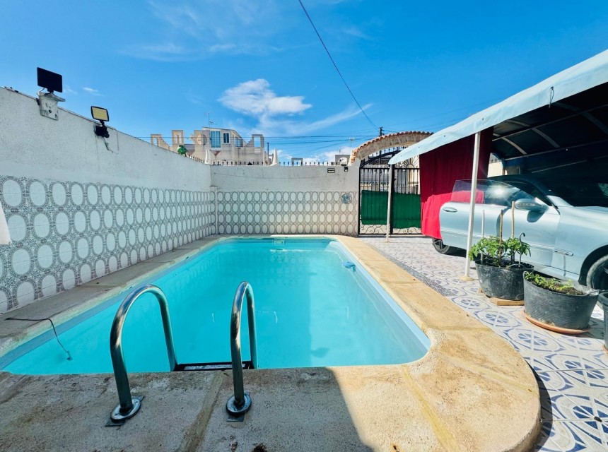 Segunda mano - Villa - Torrevieja - Torretas