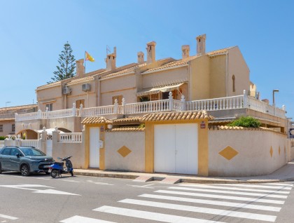 Segunda mano - Villa - Torrevieja - Zona los Frutales