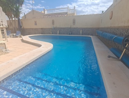 Segunda mano - Villa - Villamartín - El Presidente