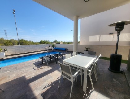 Segunda mano - Villa - Villamartín