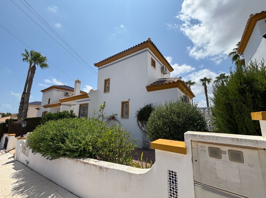 Segunda mano - Villa - Villamartín