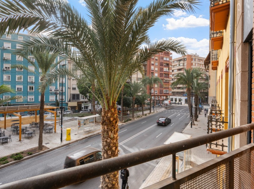 Sprzedaż - Apartament - Alicante - Center