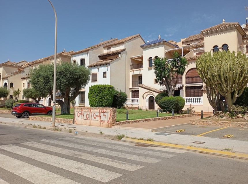 Sprzedaż - Apartament - Los Alcázares